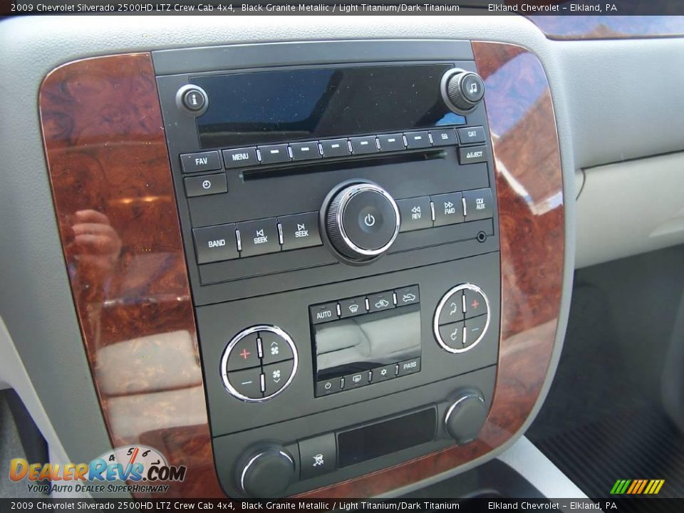 2009 Chevrolet Silverado 2500HD LTZ Crew Cab 4x4 Black Granite Metallic / Light Titanium/Dark Titanium Photo #14
