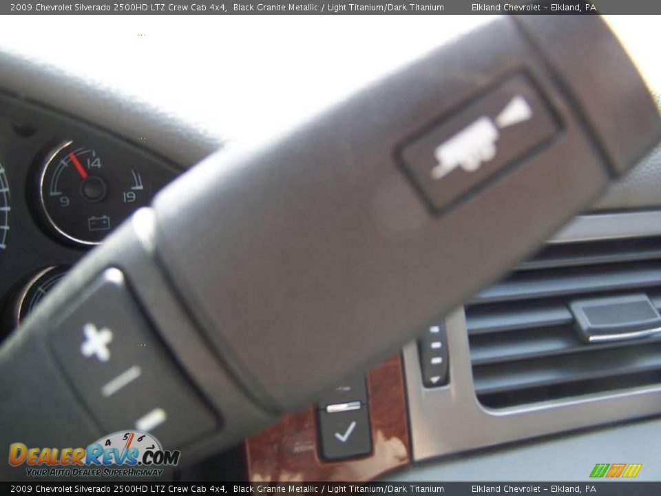 2009 Chevrolet Silverado 2500HD LTZ Crew Cab 4x4 Black Granite Metallic / Light Titanium/Dark Titanium Photo #19