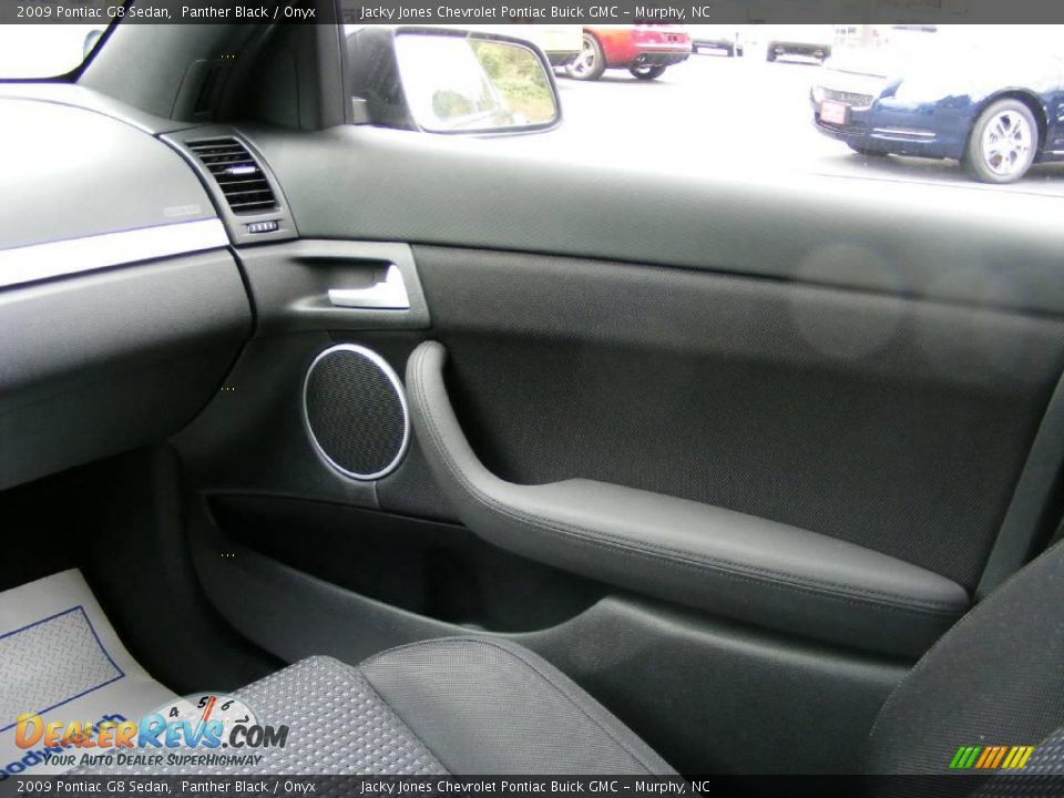 2009 Pontiac G8 Sedan Panther Black / Onyx Photo #15