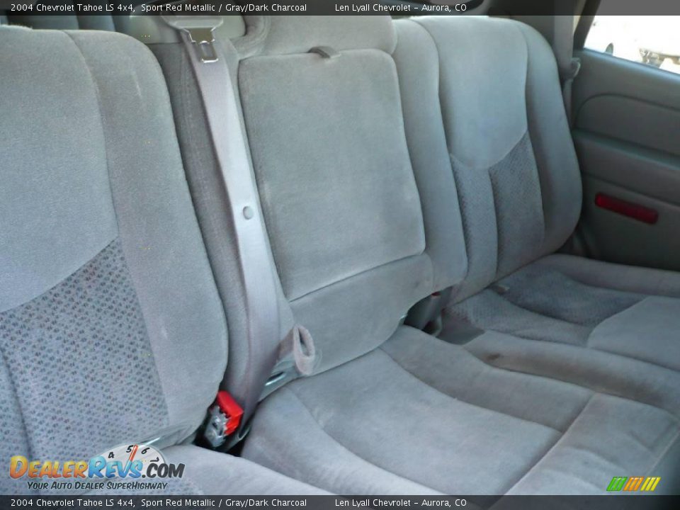 2004 Chevrolet Tahoe LS 4x4 Sport Red Metallic / Gray/Dark Charcoal Photo #17