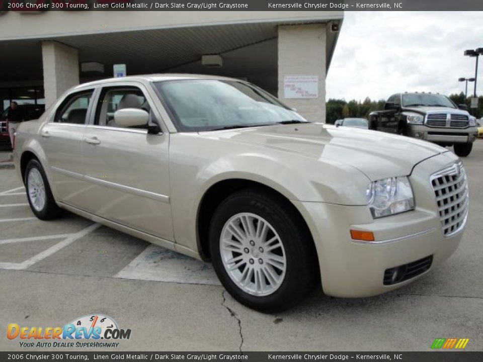 2006 Chrysler 300 Touring Linen Gold Metallic / Dark Slate Gray/Light Graystone Photo #1