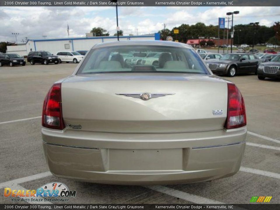 2006 Chrysler 300 Touring Linen Gold Metallic / Dark Slate Gray/Light Graystone Photo #5