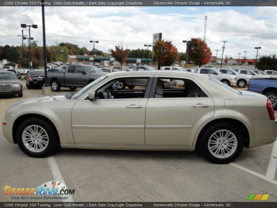 2006 Chrysler 300 Touring Linen Gold Metallic / Dark Slate Gray/Light Graystone Photo #7