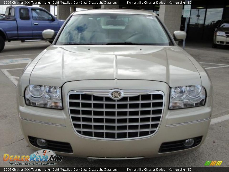 2006 Chrysler 300 Touring Linen Gold Metallic / Dark Slate Gray/Light Graystone Photo #9