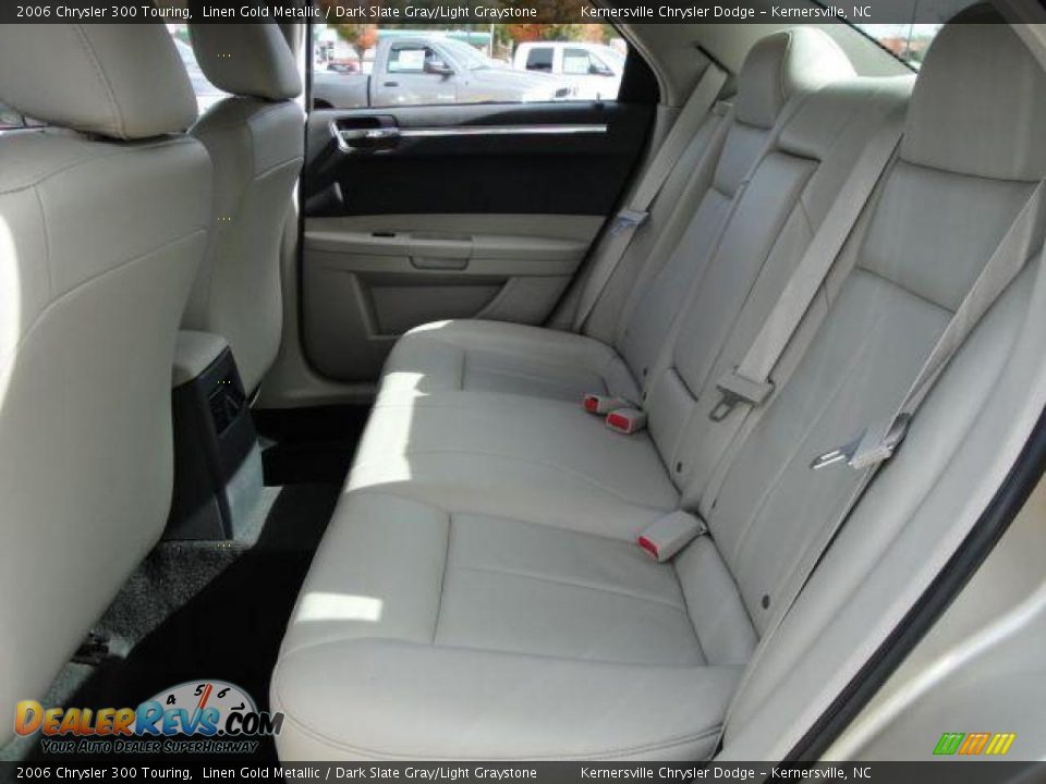 2006 Chrysler 300 Touring Linen Gold Metallic / Dark Slate Gray/Light Graystone Photo #16