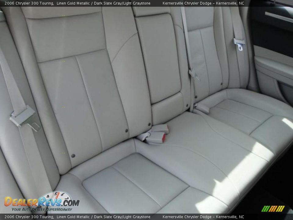 2006 Chrysler 300 Touring Linen Gold Metallic / Dark Slate Gray/Light Graystone Photo #17