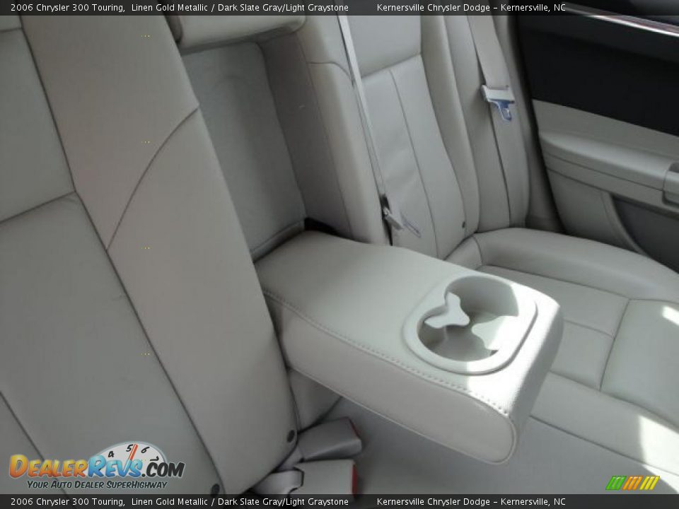 2006 Chrysler 300 Touring Linen Gold Metallic / Dark Slate Gray/Light Graystone Photo #19