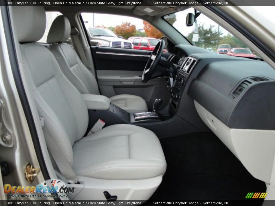 2006 Chrysler 300 Touring Linen Gold Metallic / Dark Slate Gray/Light Graystone Photo #21