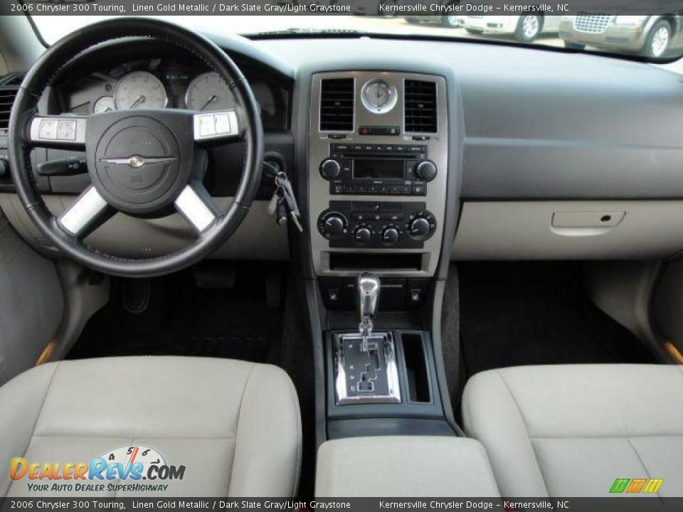 2006 Chrysler 300 Touring Linen Gold Metallic / Dark Slate Gray/Light Graystone Photo #22
