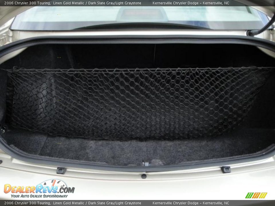 2006 Chrysler 300 Touring Linen Gold Metallic / Dark Slate Gray/Light Graystone Photo #33