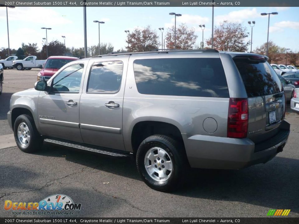 2007 Chevrolet Suburban 1500 LT 4x4 Graystone Metallic / Light Titanium/Dark Titanium Photo #4