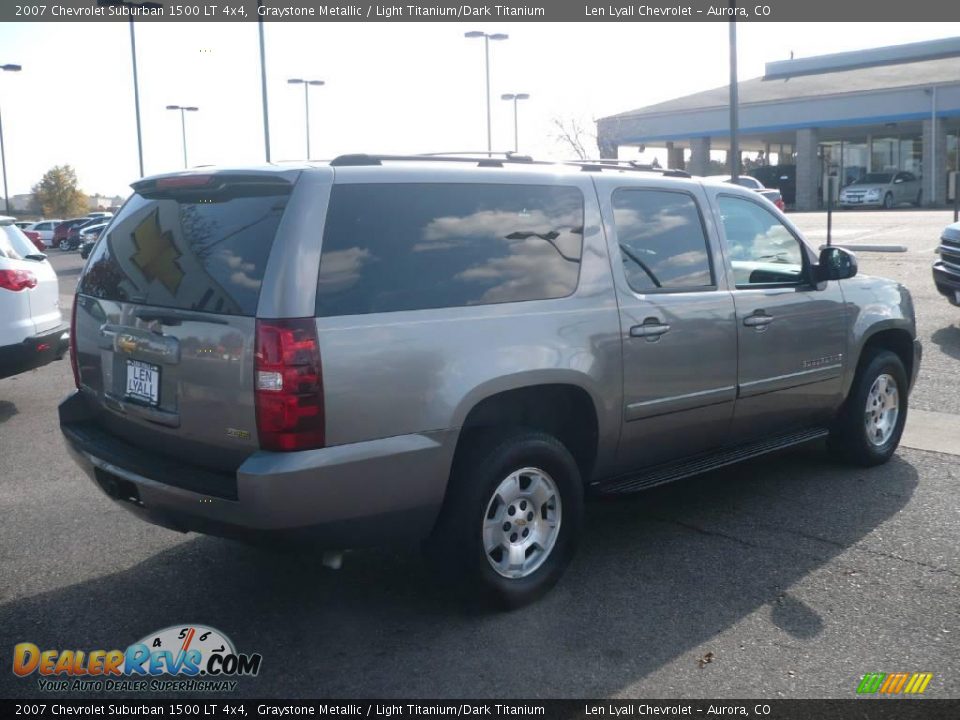 2007 Chevrolet Suburban 1500 LT 4x4 Graystone Metallic / Light Titanium/Dark Titanium Photo #6