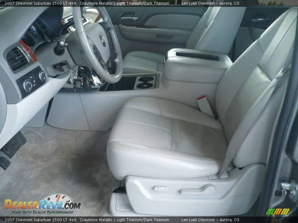 2007 Chevrolet Suburban 1500 LT 4x4 Graystone Metallic / Light Titanium/Dark Titanium Photo #9