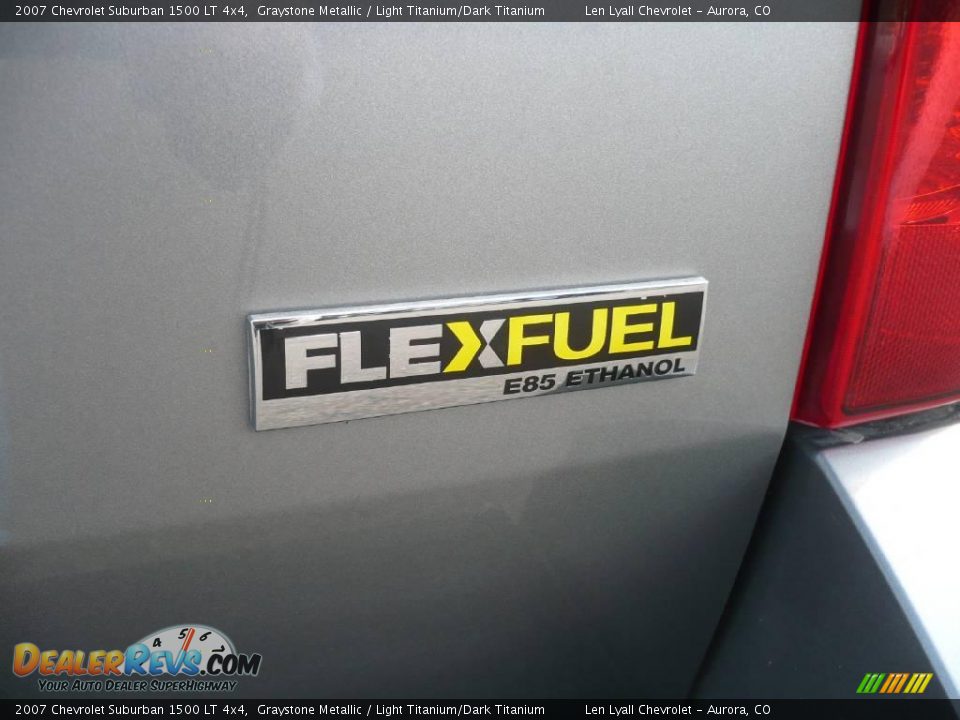 2007 Chevrolet Suburban 1500 LT 4x4 Graystone Metallic / Light Titanium/Dark Titanium Photo #14