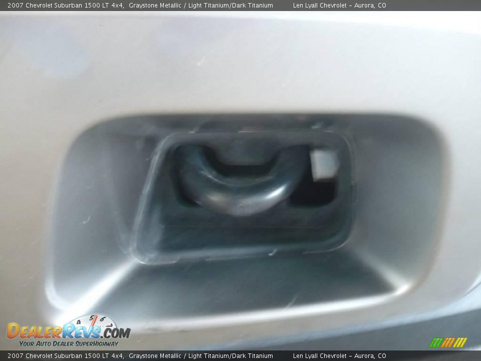 2007 Chevrolet Suburban 1500 LT 4x4 Graystone Metallic / Light Titanium/Dark Titanium Photo #24