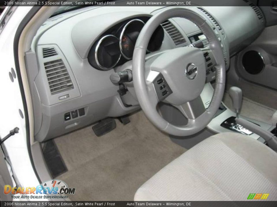 2006 Nissan Altima 2.5 S Special Edition Satin White Pearl / Frost Photo #12