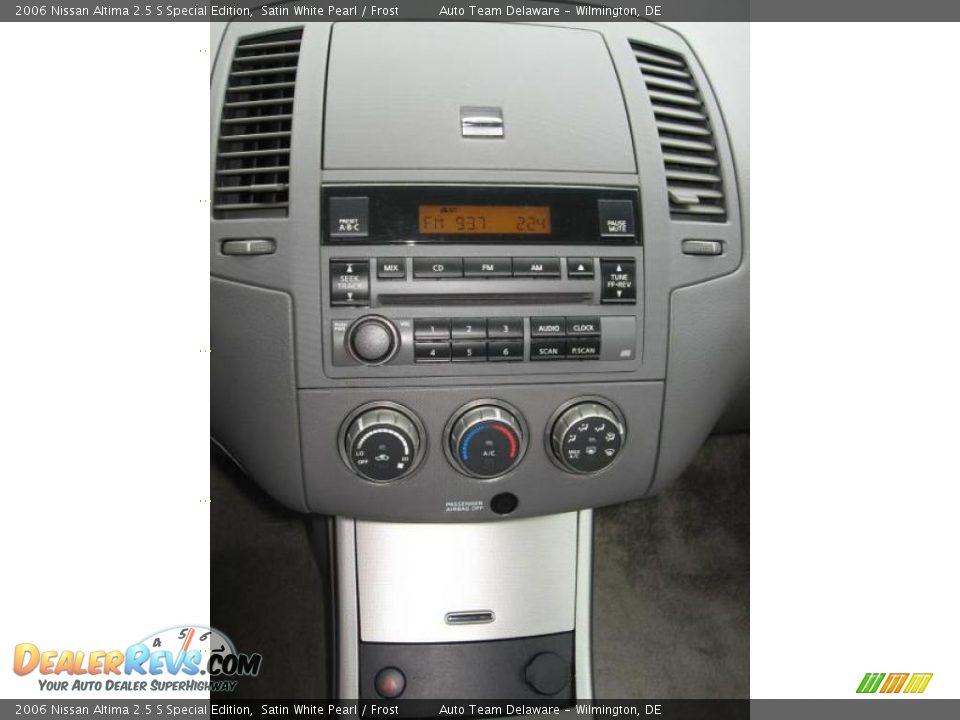 2006 Nissan Altima 2.5 S Special Edition Satin White Pearl / Frost Photo #19