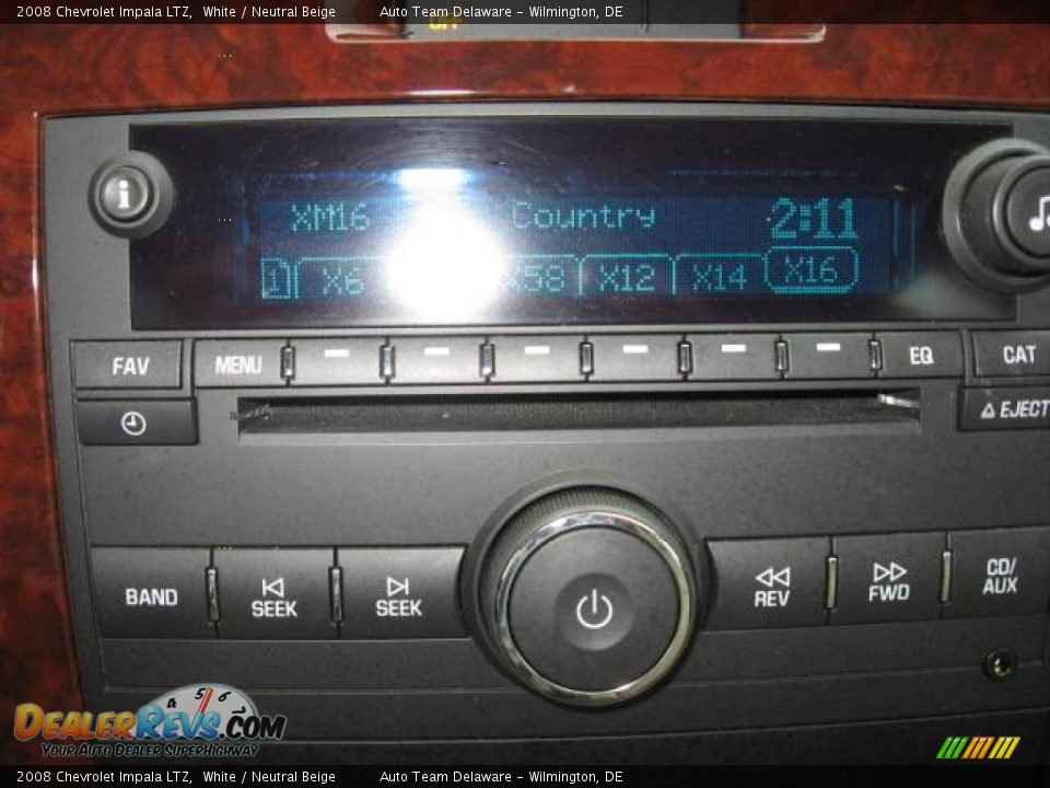 2008 Chevrolet Impala LTZ White / Neutral Beige Photo #20