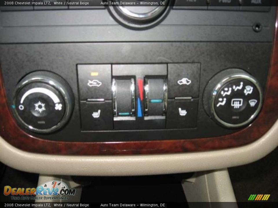 2008 Chevrolet Impala LTZ White / Neutral Beige Photo #21