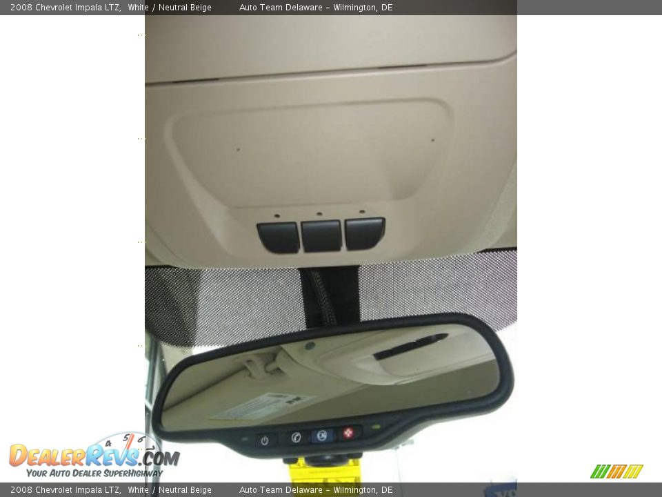 2008 Chevrolet Impala LTZ White / Neutral Beige Photo #26