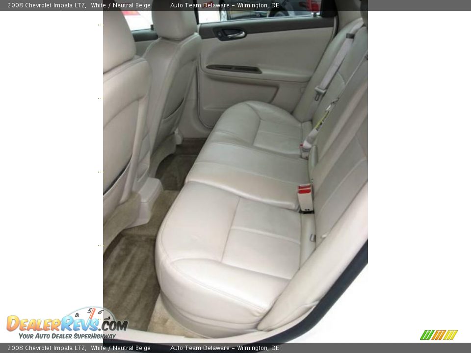 2008 Chevrolet Impala LTZ White / Neutral Beige Photo #27
