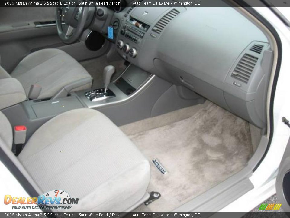 2006 Nissan Altima 2.5 S Special Edition Satin White Pearl / Frost Photo #30