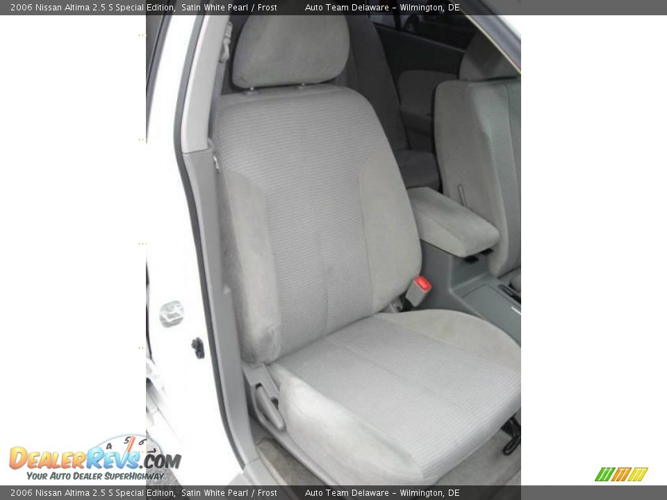2006 Nissan Altima 2.5 S Special Edition Satin White Pearl / Frost Photo #31