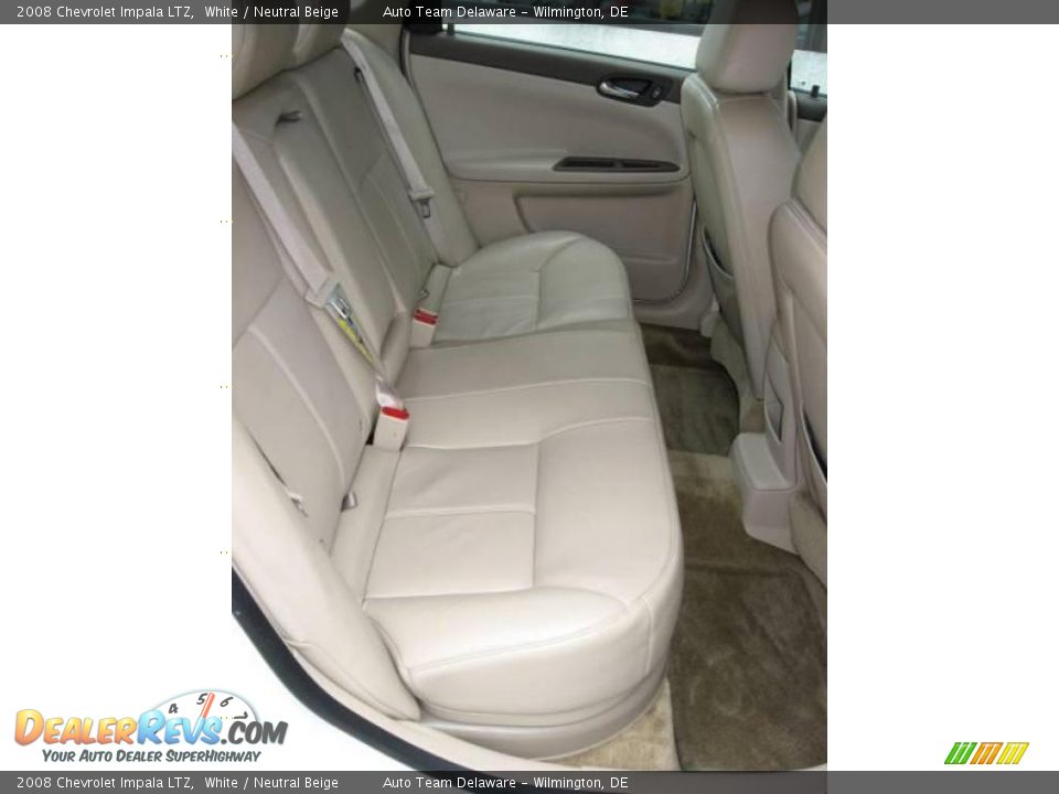 2008 Chevrolet Impala LTZ White / Neutral Beige Photo #30