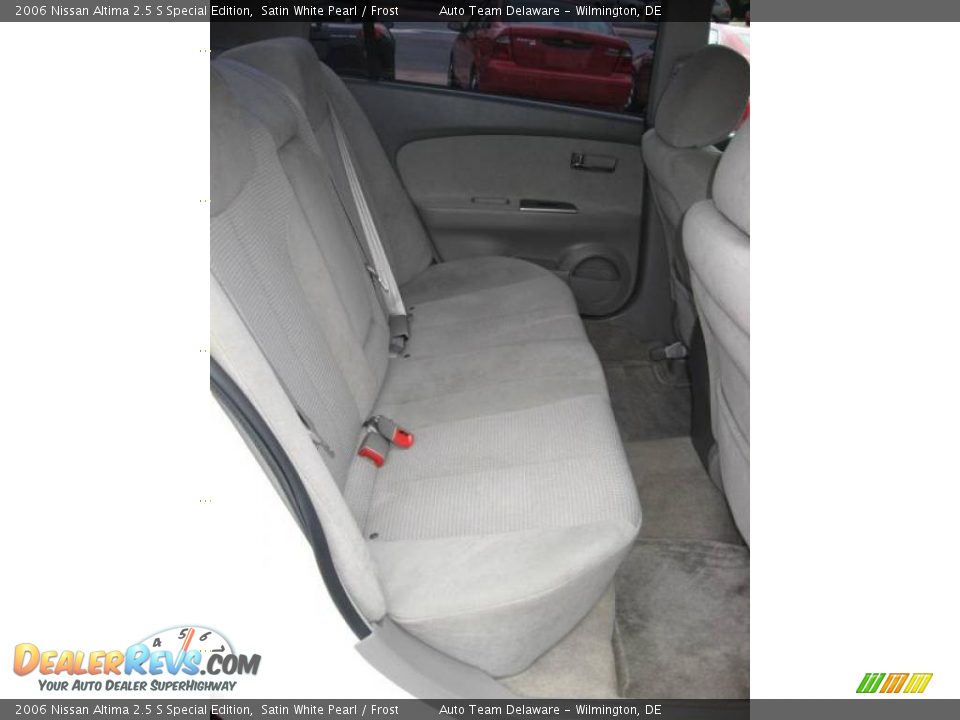 2006 Nissan Altima 2.5 S Special Edition Satin White Pearl / Frost Photo #32