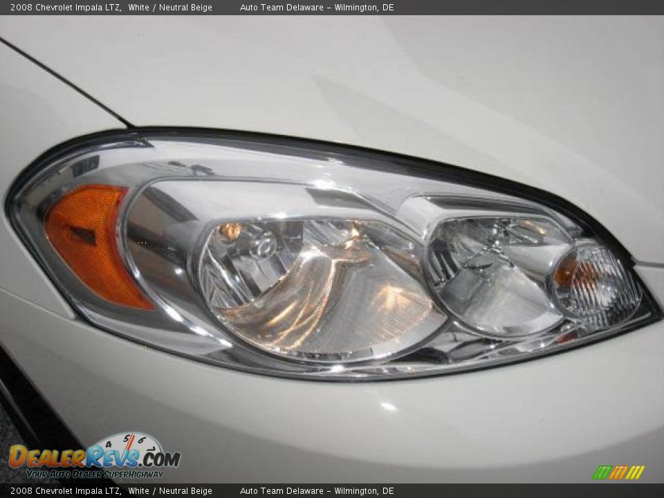 2008 Chevrolet Impala LTZ White / Neutral Beige Photo #32