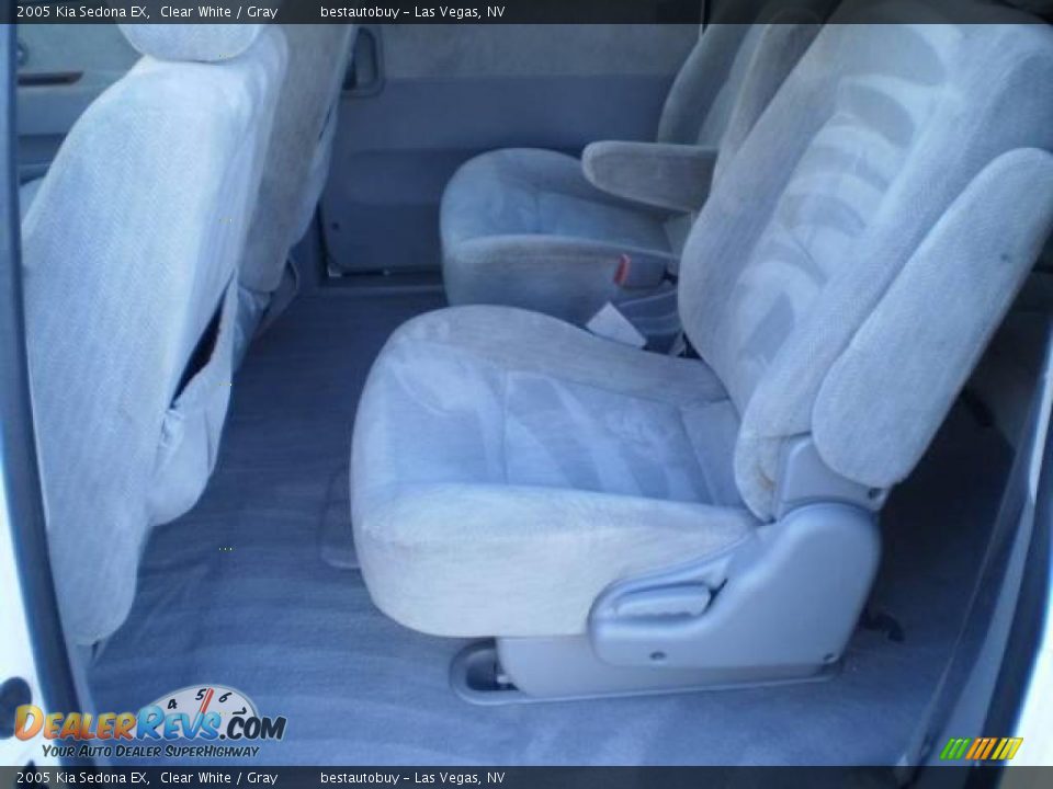 2005 Kia Sedona EX Clear White / Gray Photo #20