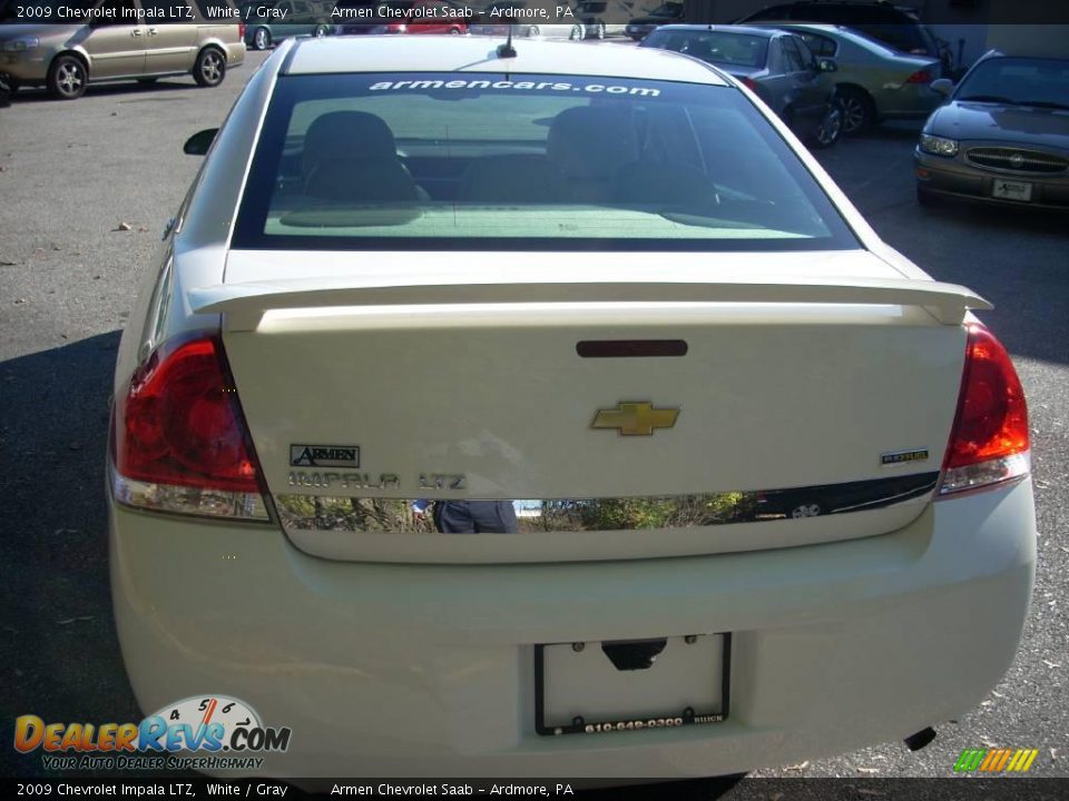 2009 Chevrolet Impala LTZ White / Gray Photo #5