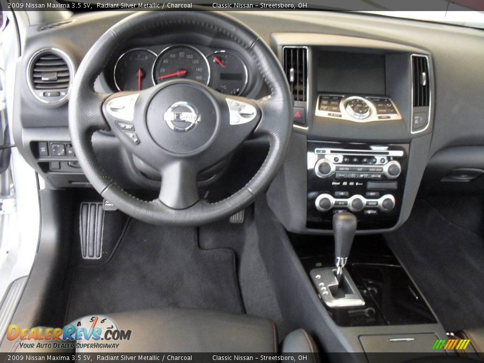 2009 Nissan Maxima 3.5 SV Radiant Silver Metallic / Charcoal Photo #21