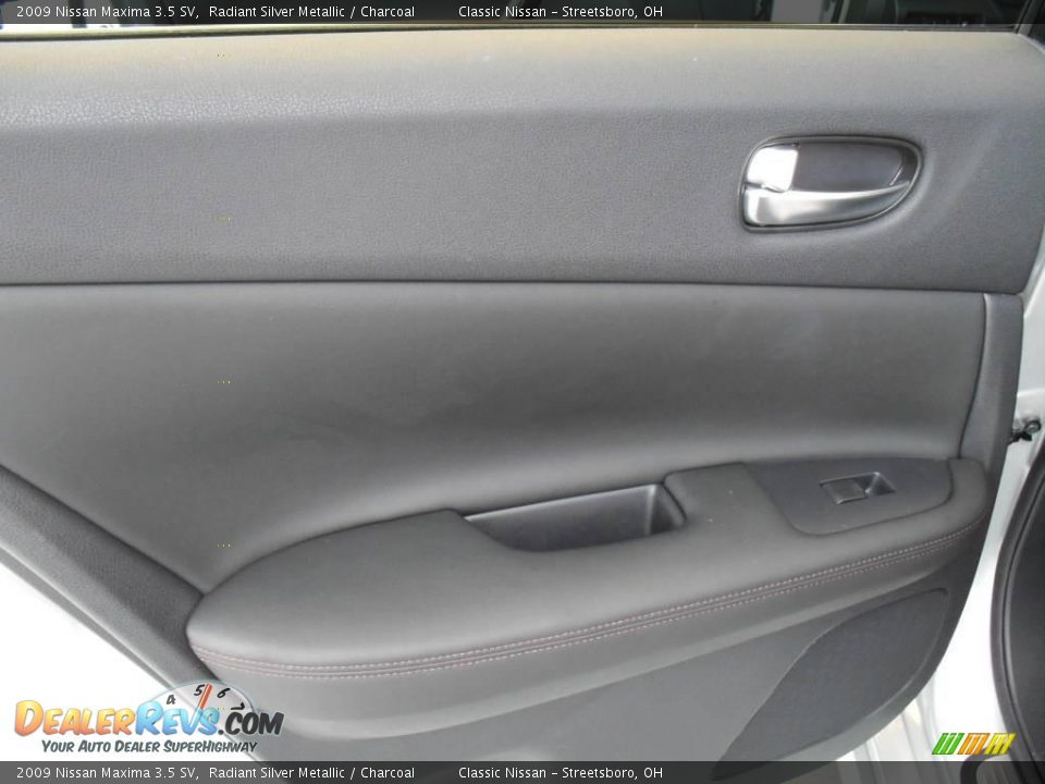 2009 Nissan Maxima 3.5 SV Radiant Silver Metallic / Charcoal Photo #23