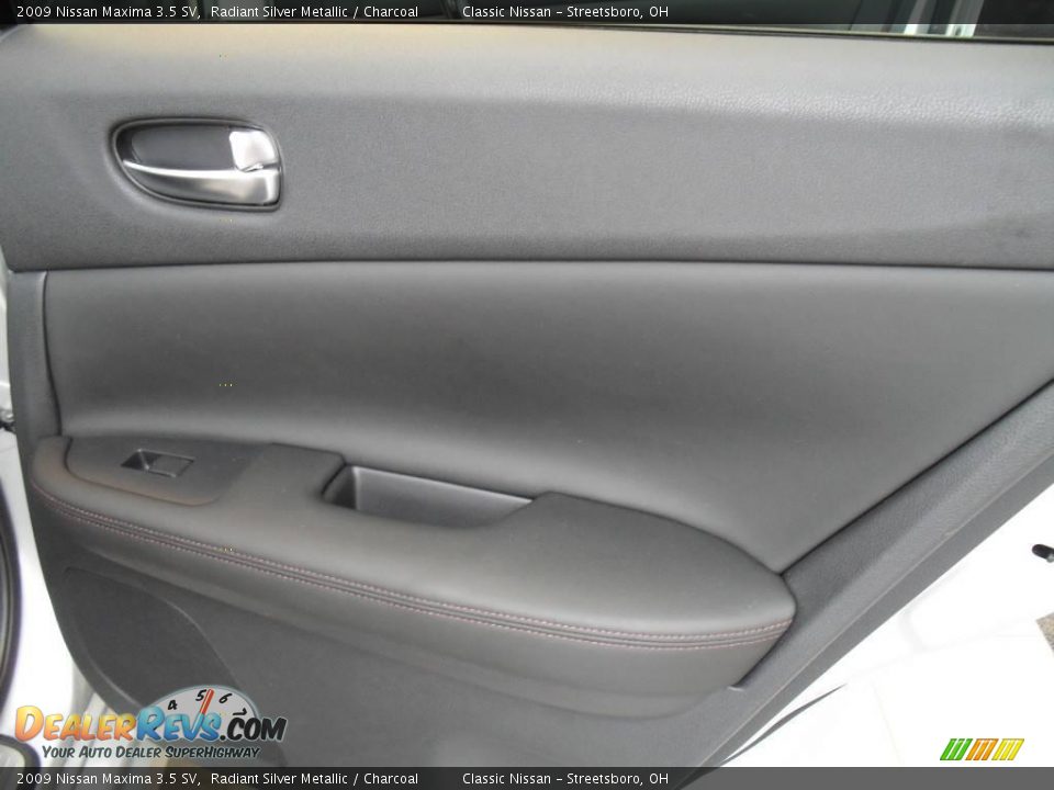 2009 Nissan Maxima 3.5 SV Radiant Silver Metallic / Charcoal Photo #24