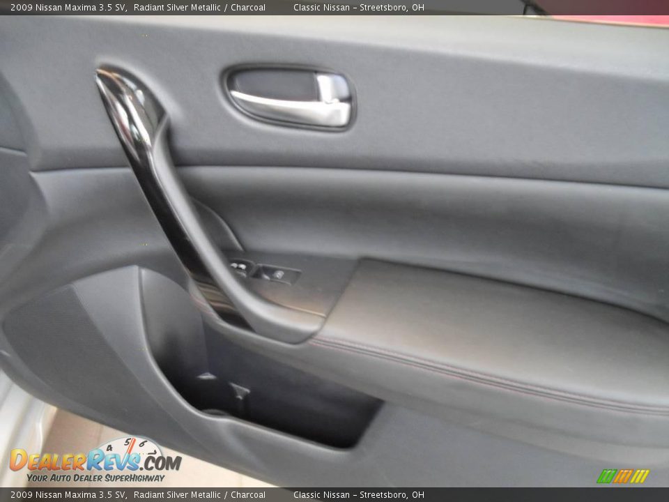 2009 Nissan Maxima 3.5 SV Radiant Silver Metallic / Charcoal Photo #25