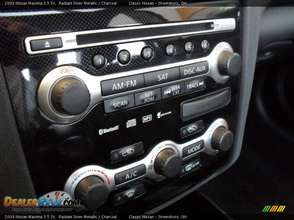 2009 Nissan Maxima 3.5 SV Radiant Silver Metallic / Charcoal Photo #30