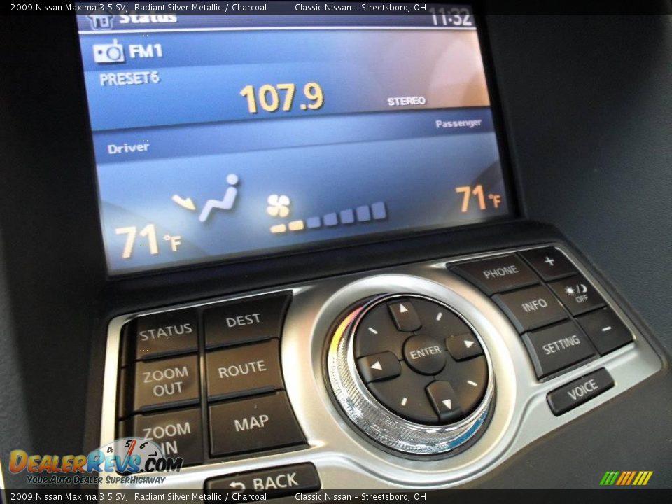 2009 Nissan Maxima 3.5 SV Radiant Silver Metallic / Charcoal Photo #31