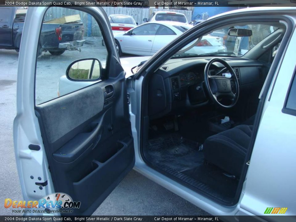2004 Dodge Dakota Sport Quad Cab Bright Silver Metallic / Dark Slate Gray Photo #10