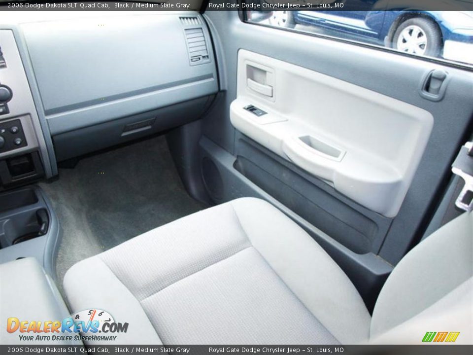 2006 Dodge Dakota SLT Quad Cab Black / Medium Slate Gray Photo #13