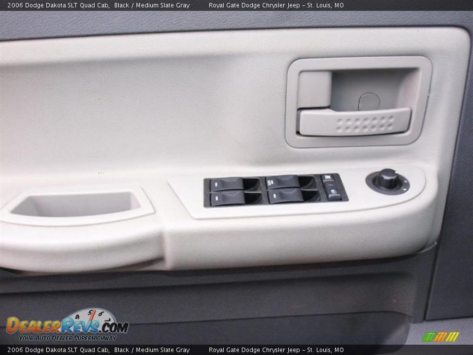 2006 Dodge Dakota SLT Quad Cab Black / Medium Slate Gray Photo #15