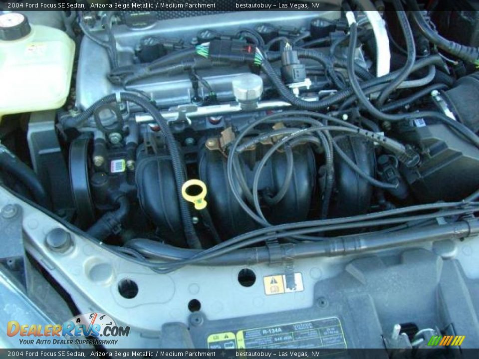 2004 Ford Focus SE Sedan Arizona Beige Metallic / Medium Parchment Photo #11