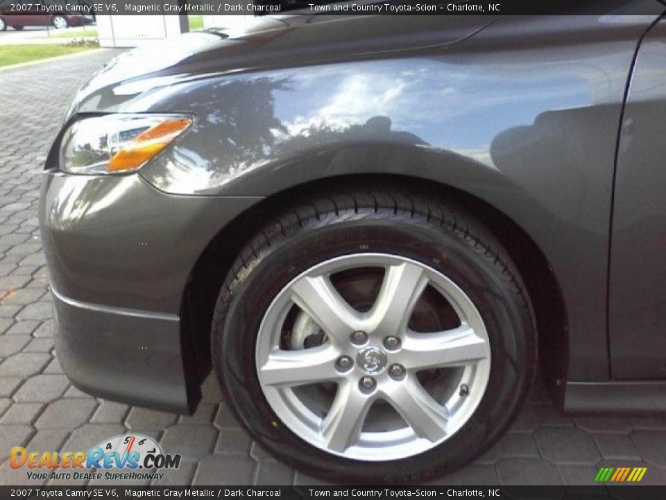 2007 Toyota Camry SE V6 Magnetic Gray Metallic / Dark Charcoal Photo #3