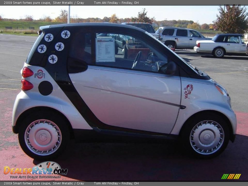 2009 Smart fortwo pure coupe Silver Metallic / Gray Photo #6