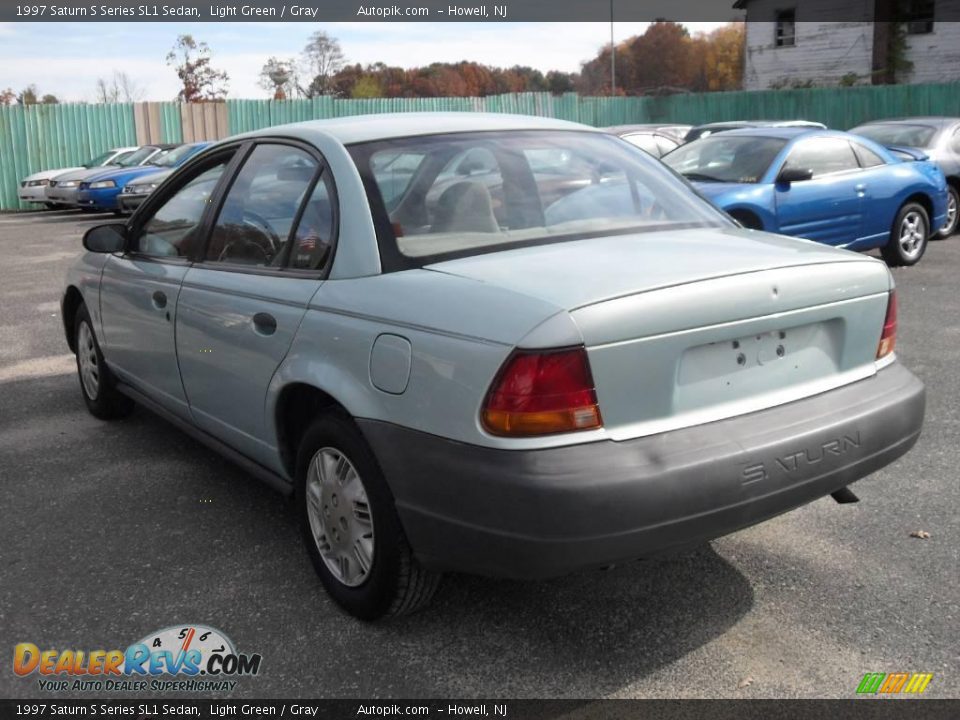 1997 Saturn S Series SL1 Sedan Light Green / Gray Photo #5