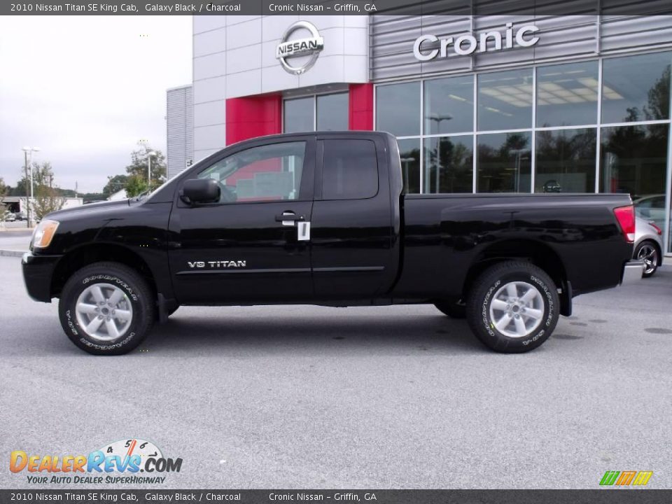 2010 Nissan Titan SE King Cab Galaxy Black / Charcoal Photo #2