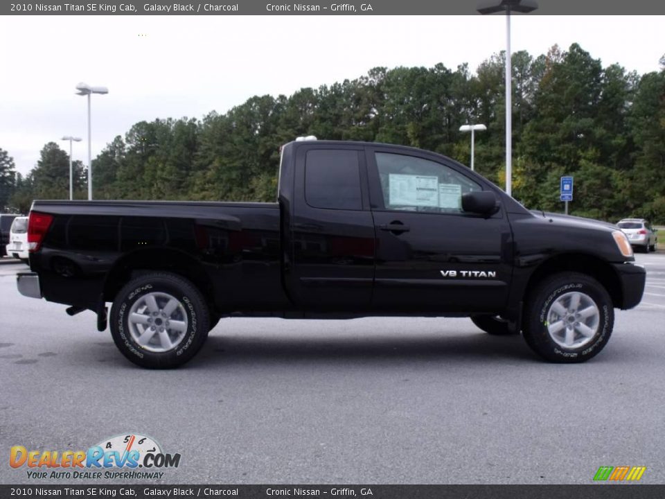 2010 Nissan Titan SE King Cab Galaxy Black / Charcoal Photo #6