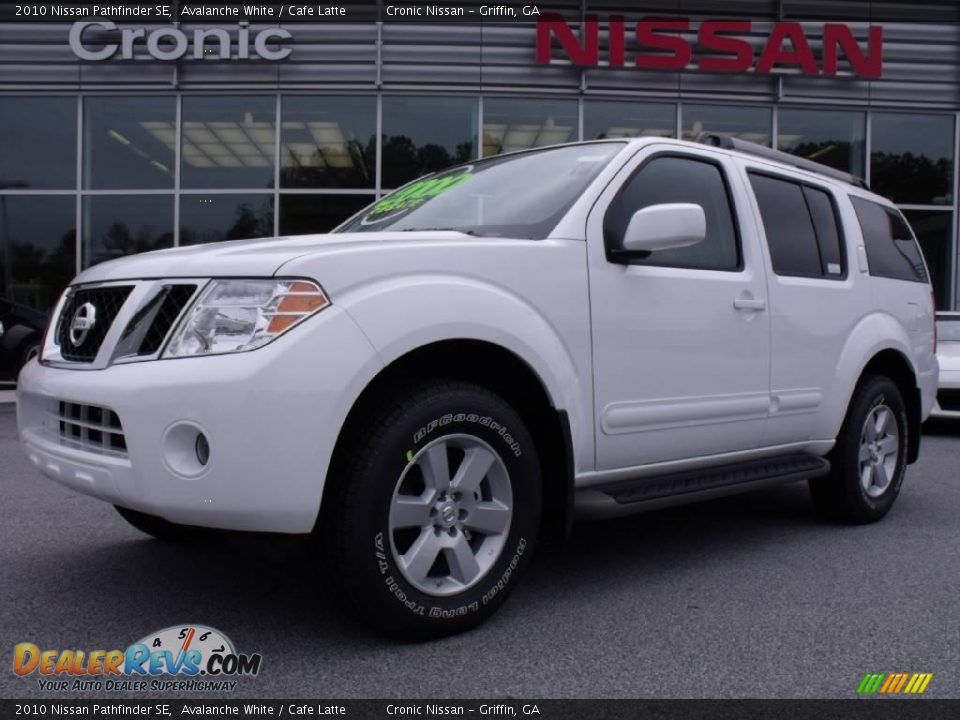 2010 Nissan Pathfinder SE Avalanche White / Cafe Latte Photo #1