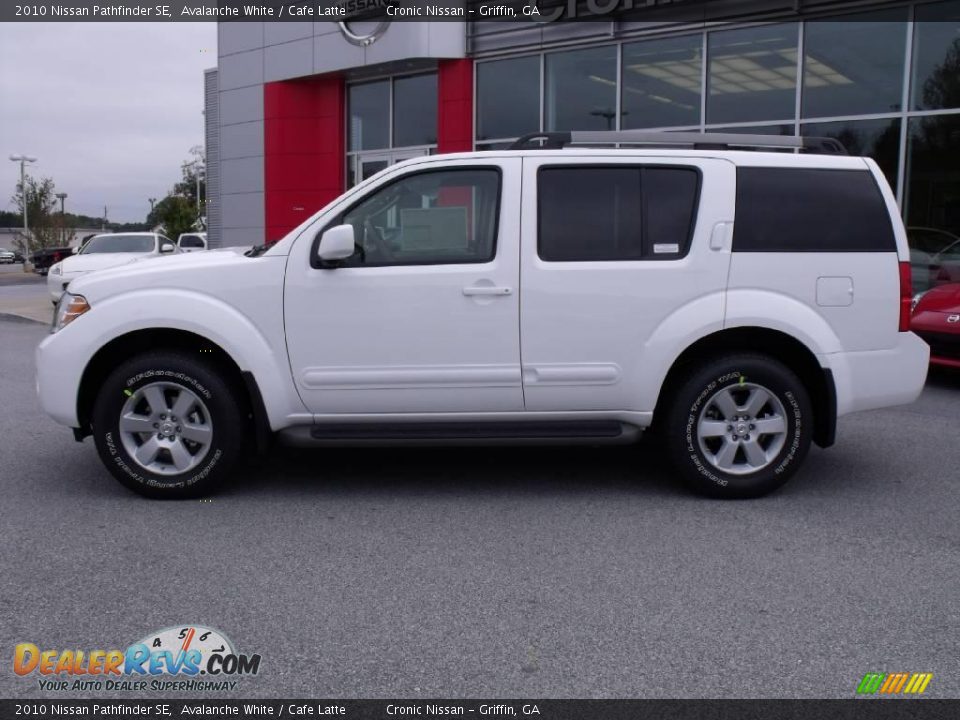 2010 Nissan Pathfinder SE Avalanche White / Cafe Latte Photo #2
