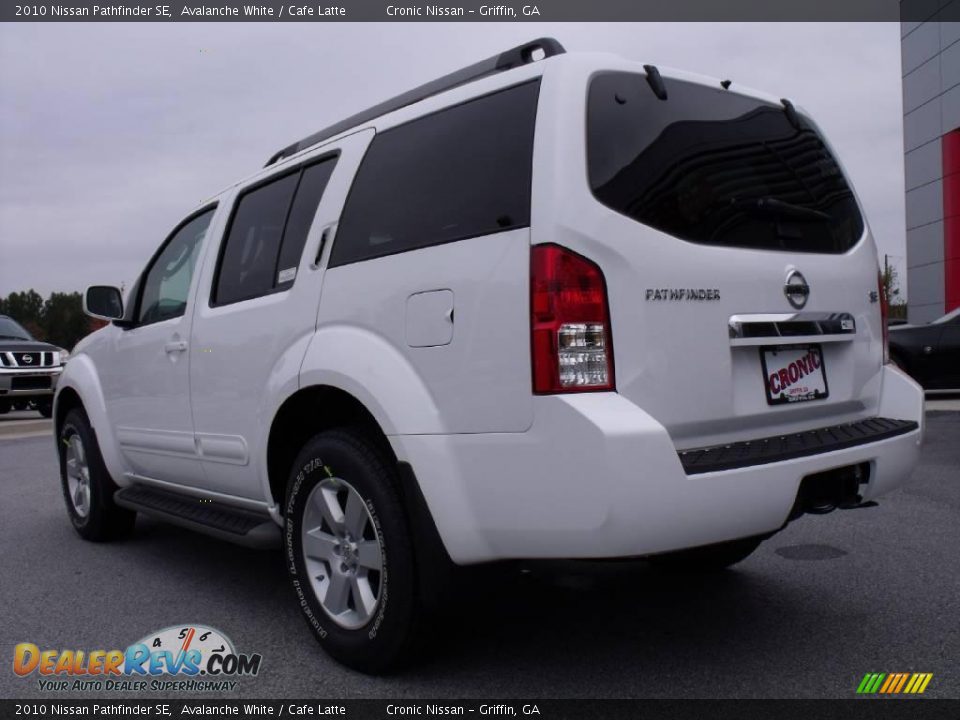 2010 Nissan Pathfinder SE Avalanche White / Cafe Latte Photo #3